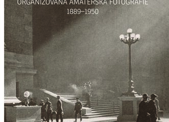 Kniha Dobré světlo: organizovaná amatérská fotografie 1889-1950 zvítězila v soutěži Festivalu Měsíc fotografie